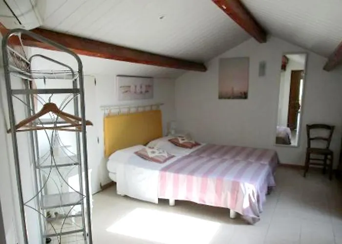 Apartment Elegant A Avec Balcon Et Jardin *