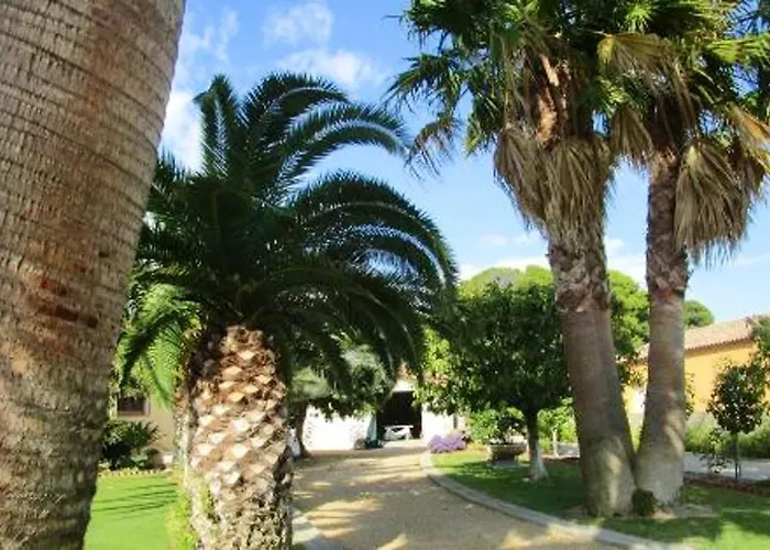 Elegant A Avec Balcon Et Jardin Apartment Vias